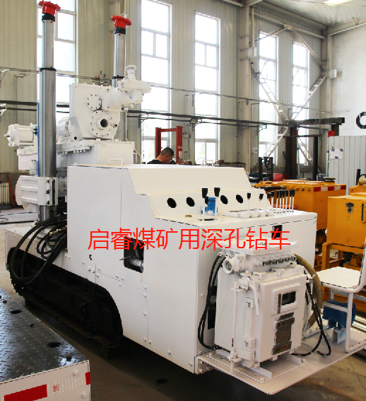 全液壓履帶鉆機：深孔一機搞定。